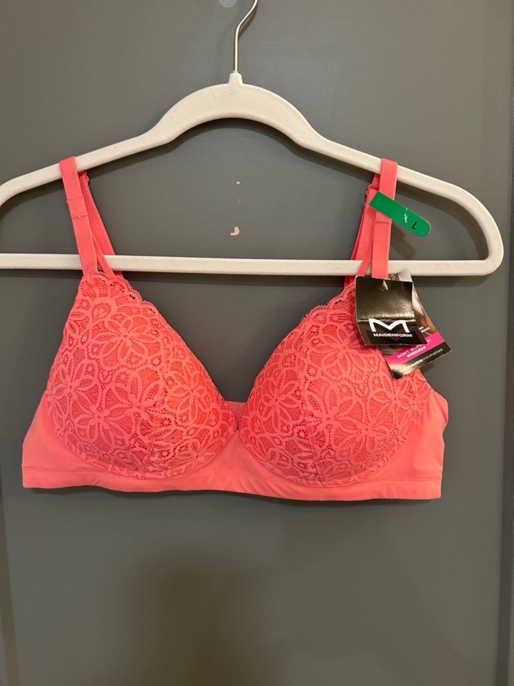 Maidenform Coral Lace Molded T-Shirt Bra size medium New
